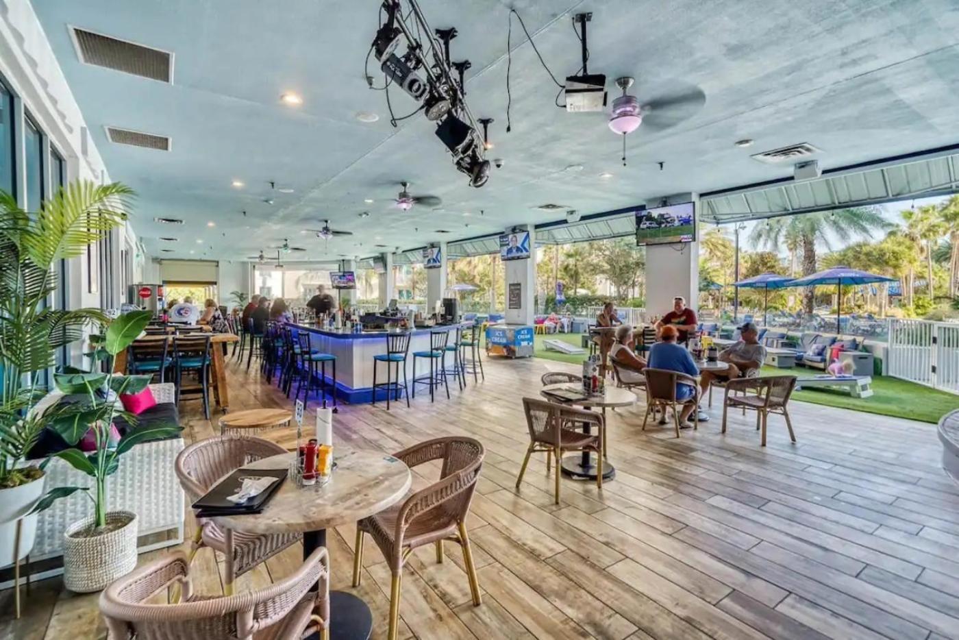 5 Star Resort 11Th Fl Stunning Sunrise 2Br 2Ba King Suite,Pools ,Shuttle Or Walk To Beach Destin Bagian luar foto